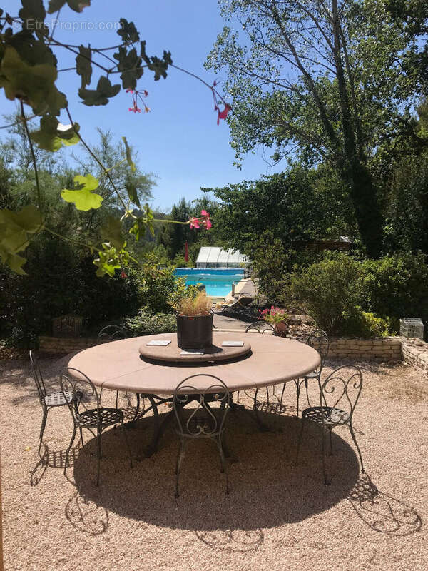 Maison à CHATEAUNEUF-LE-ROUGE