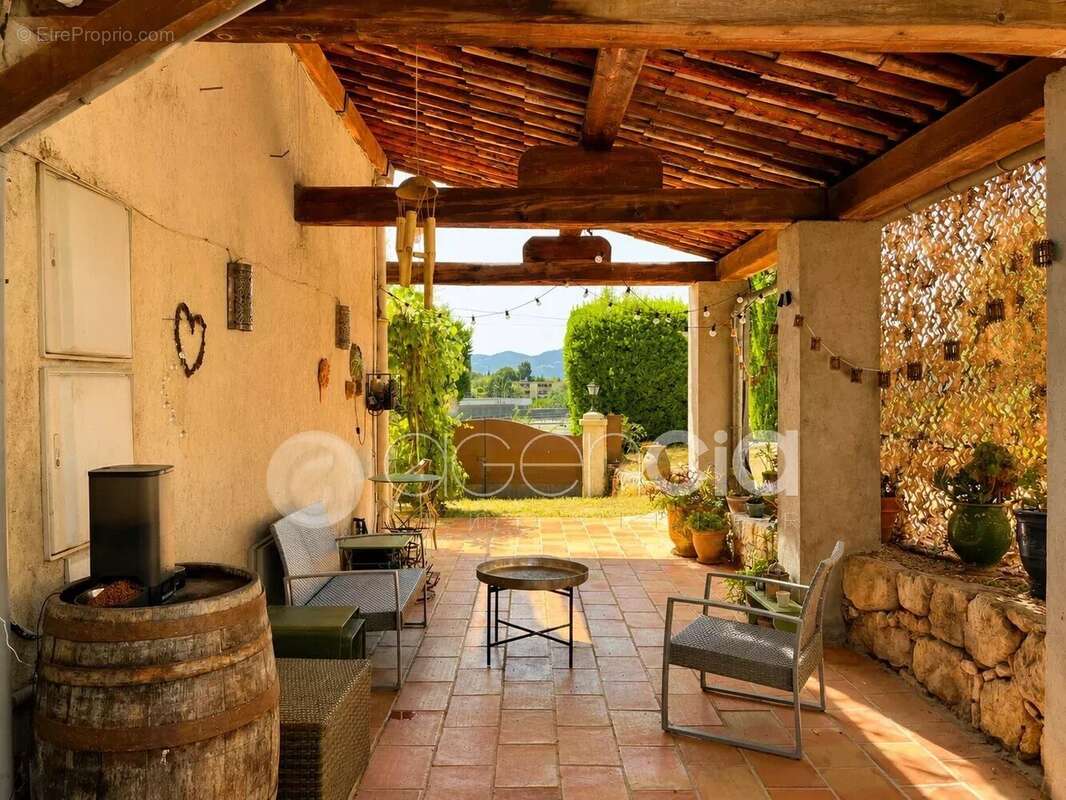 Plan de grasse  maison type mas provencal  232 m2 - photo 5