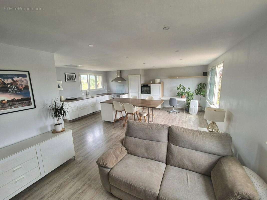 Maison 72 m² à Mousseaux-Neuville  - photo 3