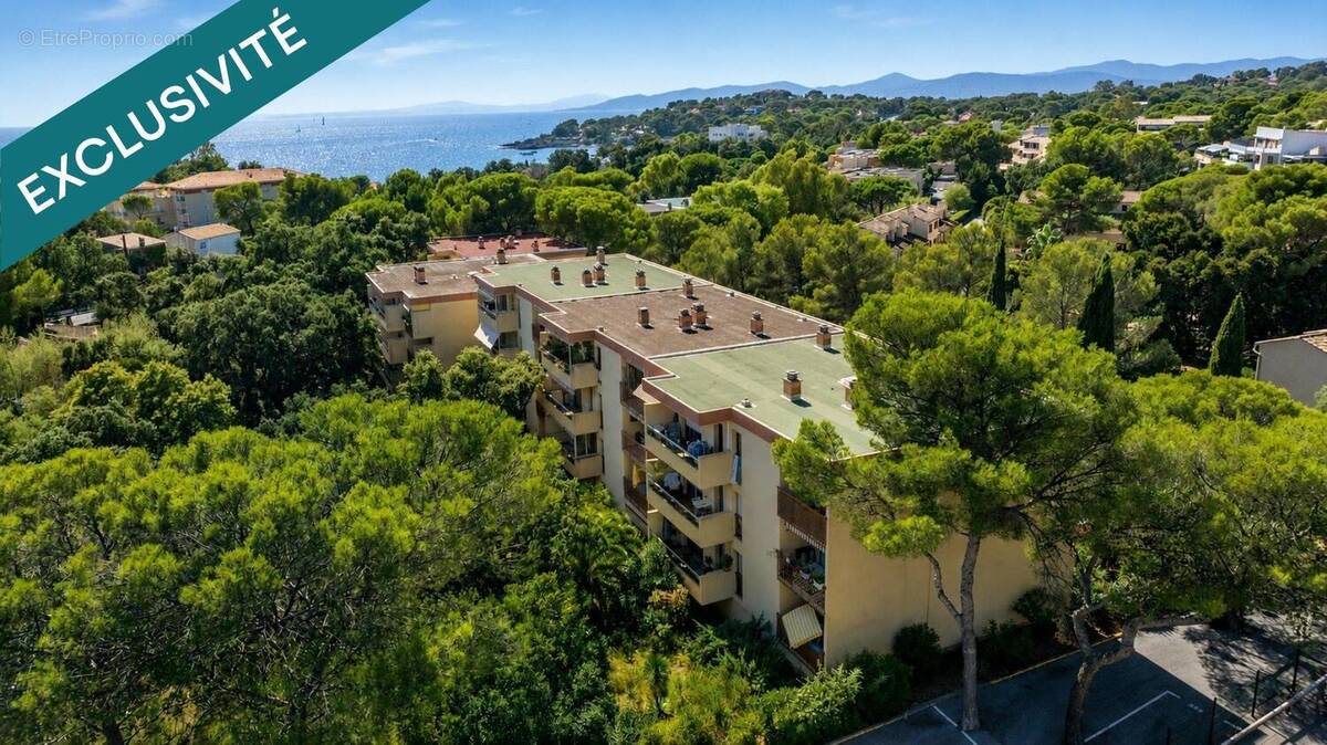 Photo 1 - Appartement à SAINT-RAPHAEL