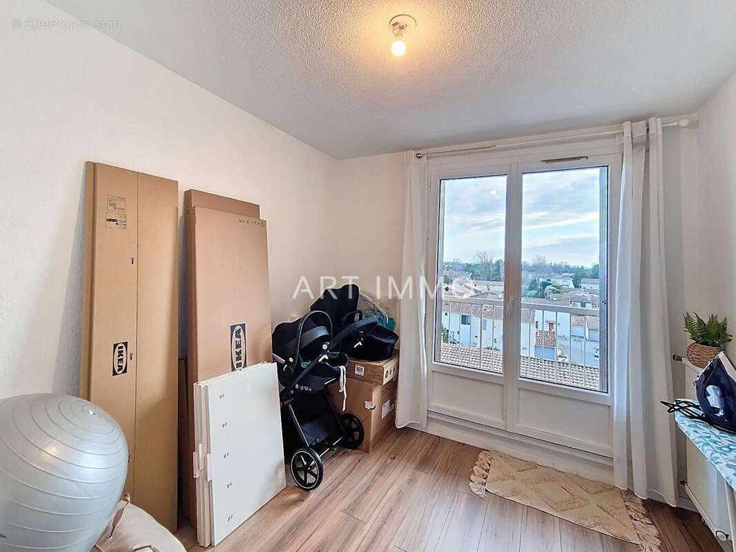 Appartement à LE PONTET