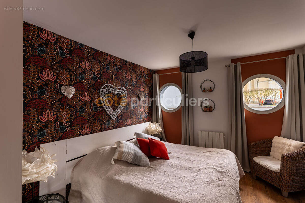 Notre-dame-de-riez --maison -- 6 pieces -- 210 m2 -- grande piece de vie -- plain-pied -- rentabilite locative -- loft independa - photo 7