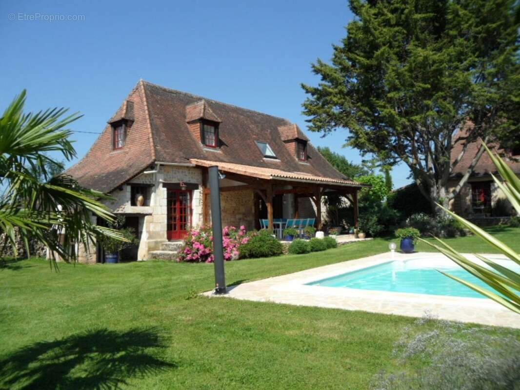 Propriete à vendre 15 pièces LA DOUZE (24) - photo 3