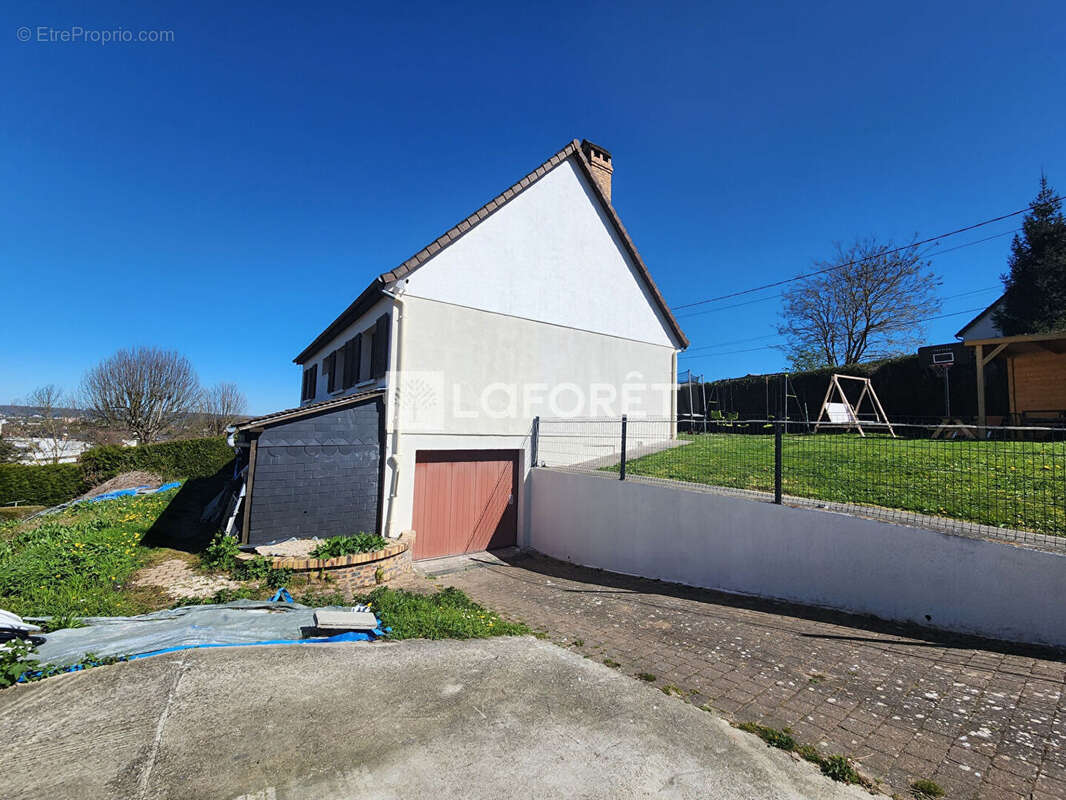 Maison à SAINT-PIERRE-LES-ELBEUF