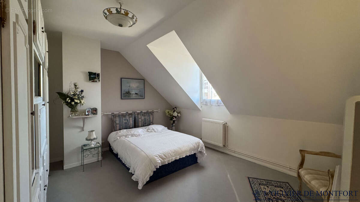 Maison à MONTFORT-L'AMAURY