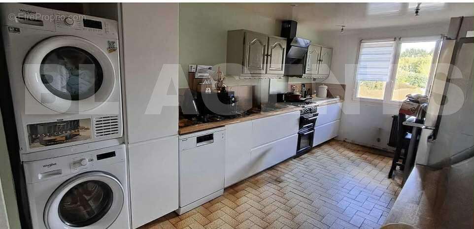 Messenger_creation_B3681A35-390C-48A1-9865-920F48271E23 - Maison à VIVIER-AU-COURT