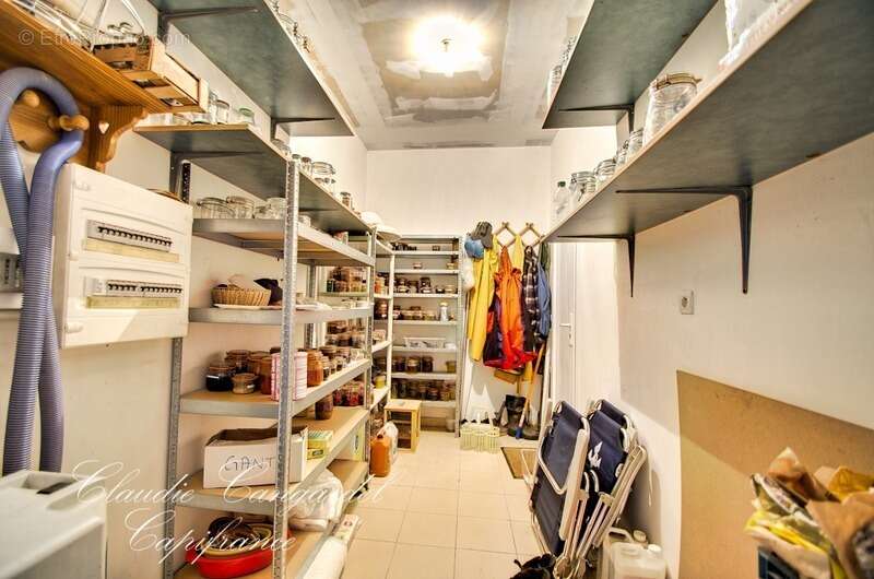 Maison à vendre de 217 m² au calme, sur plus de 2 100 m² de parcelle, à 7 min de Châtelaillon-Plage - photo 31