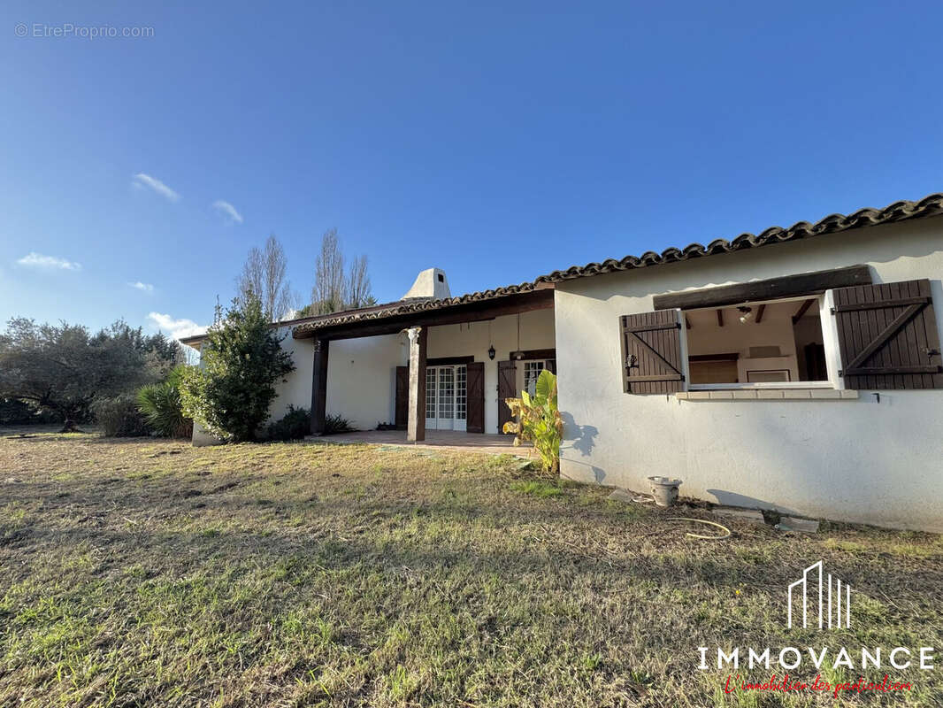 Maison à SAINT-BAUZILLE-DE-MONTMEL