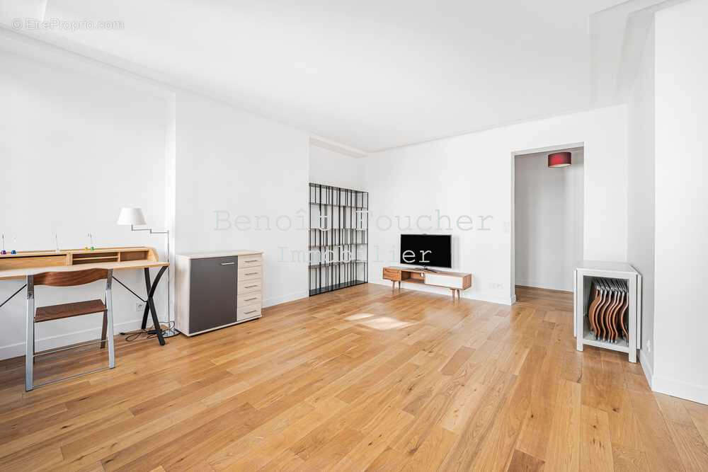 Appartement à PARIS-10E