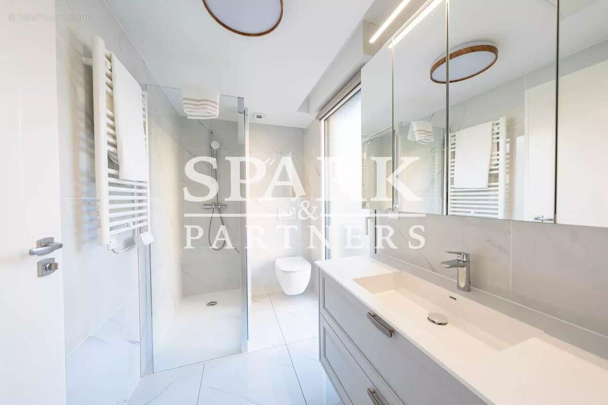 Appartement à ROQUEBRUNE-CAP-MARTIN