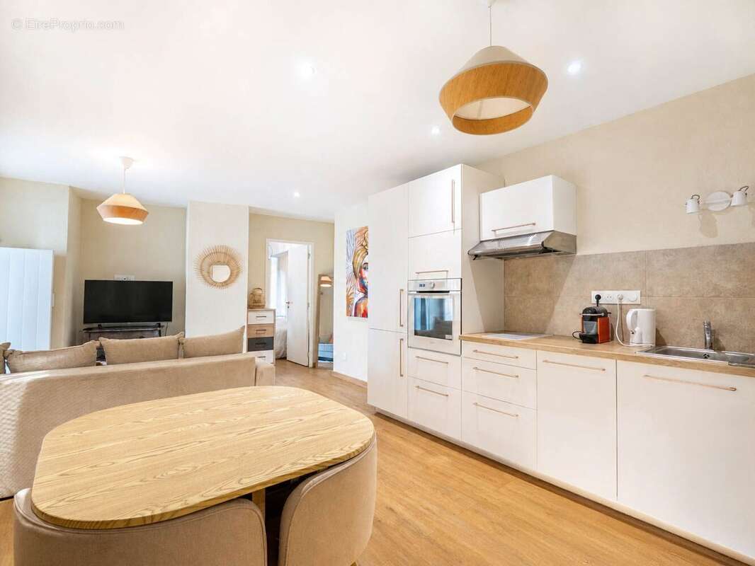 Séjour Cuisine - Appartement à EVIAN-LES-BAINS