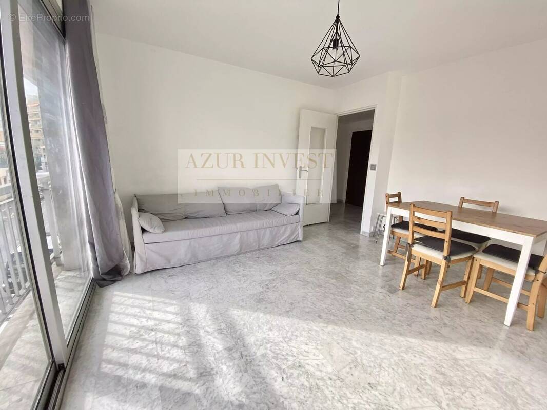 Appartement à ROQUEBRUNE-CAP-MARTIN