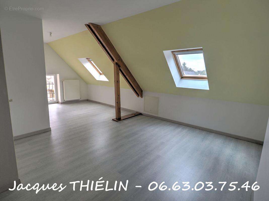 Maison à LONGUE-JUMELLES