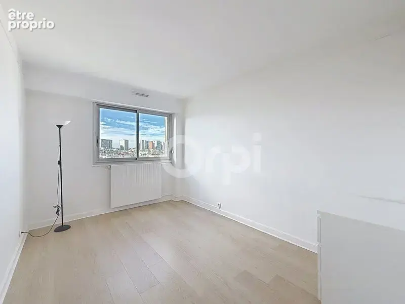 PARIS 15e – 2 pièces 53 m² 11ème étage Vue Très dégagée Tour Eiffel - photo 3