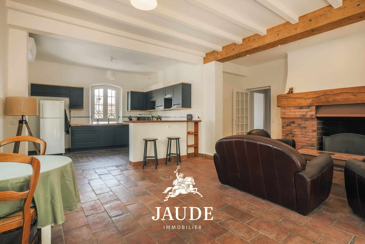 Maison à LA GARDE-FREINET