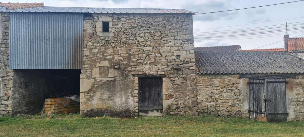 Grange à rénover Village Saint Hilaire De Clisson 75 M² sur terrain de 231 M² - photo 4