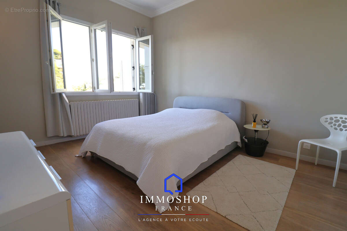 Appartement à MARSEILLE-7E