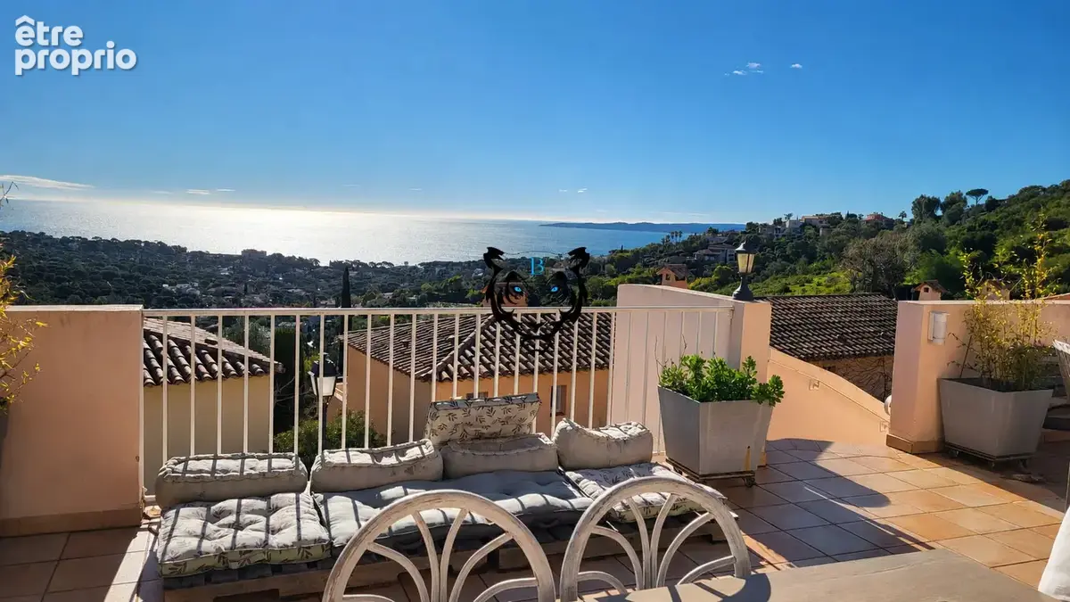 Maison Les Issambres 5 pièce(s) 100 m2 VUE MER PANORAMIQUE - photo 8
