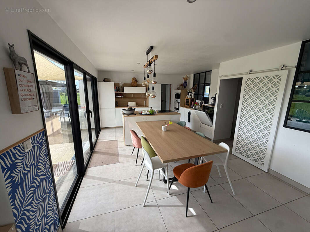 Maison à LANVALLAY