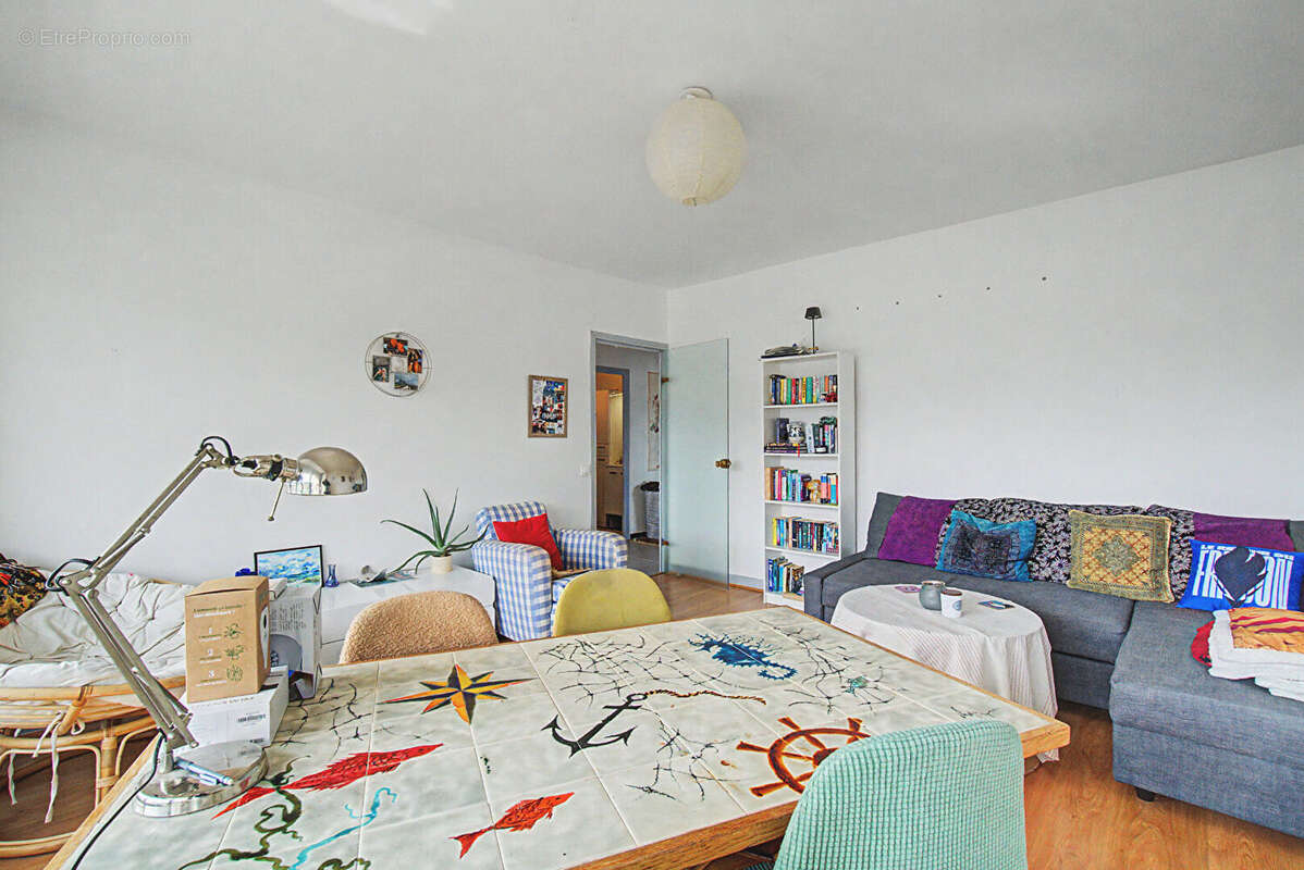 T3 65 m²  14ème étage - LE CENTENAIRE - Balcon filant et cave - photo 5