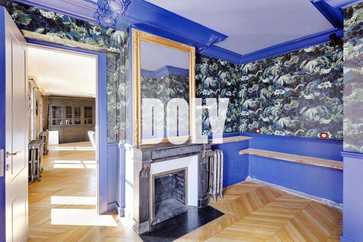 Appartement à PARIS-4E