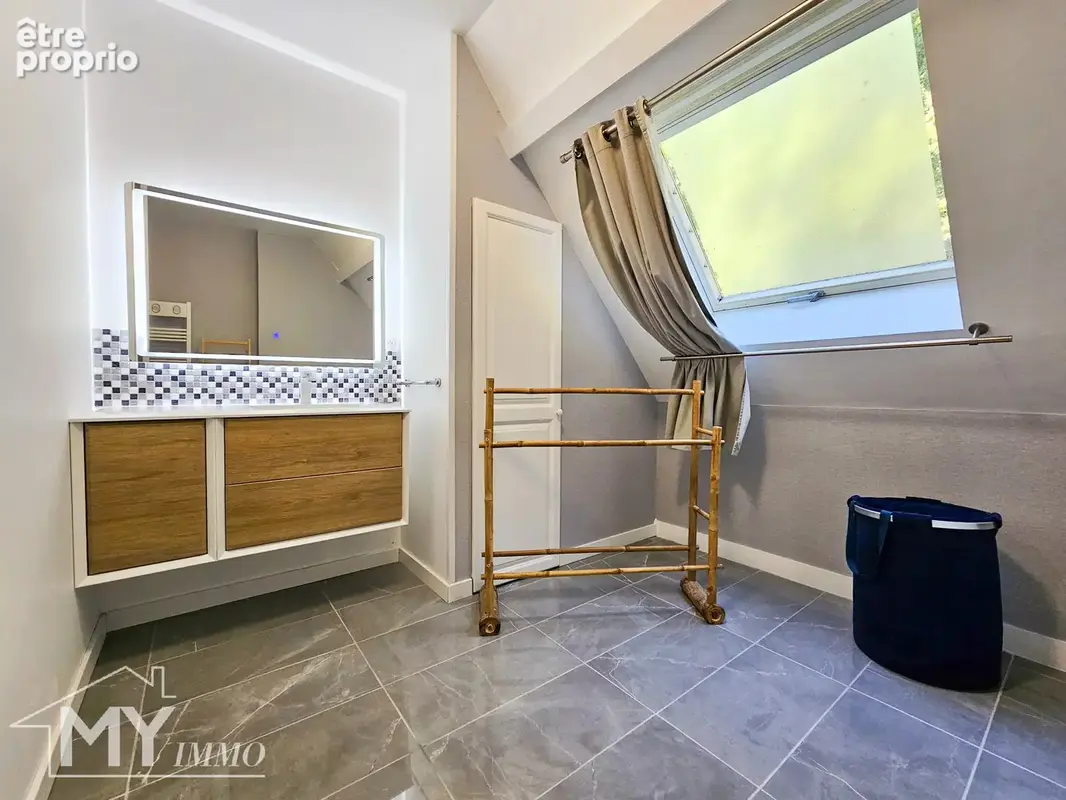 Vélines : Maison d’architecte de 218 m² avec piscine sur près de 2,8 hectares - photo 22
