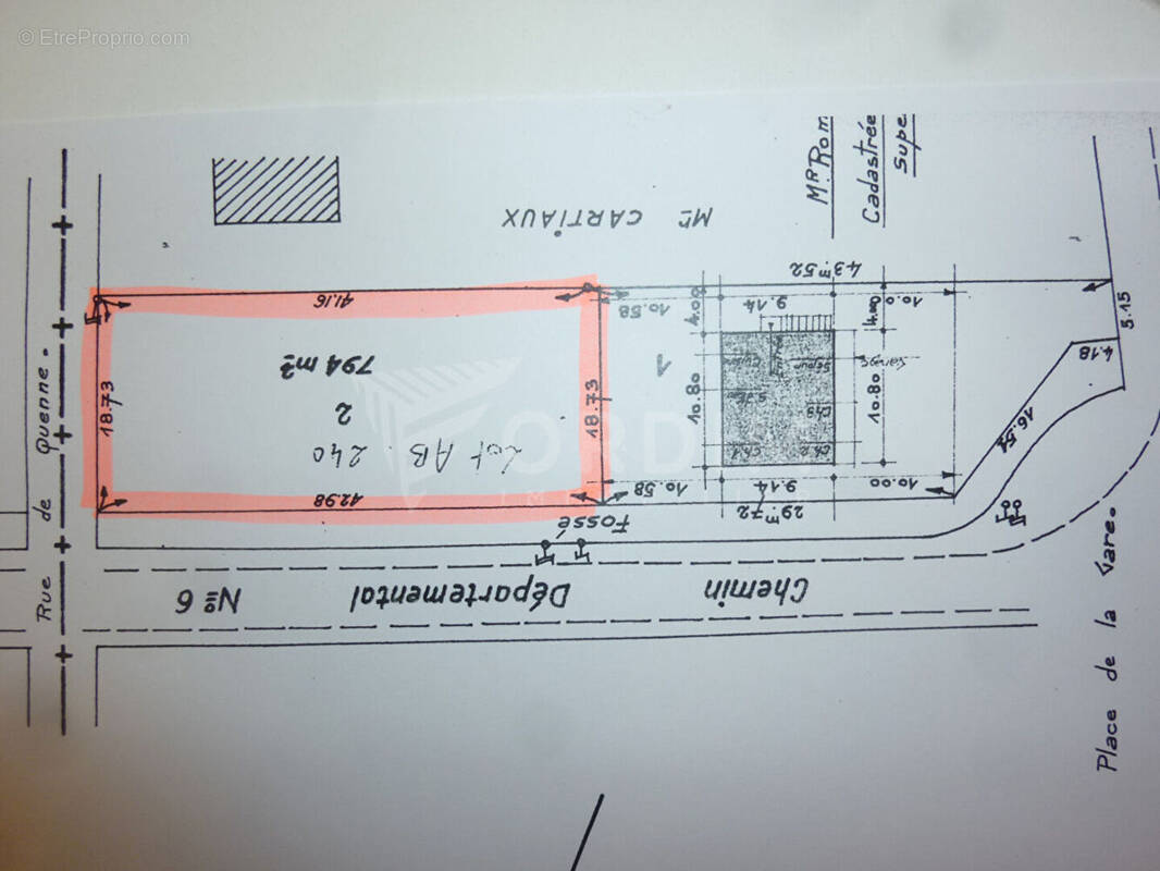 Terrain à CHAMPS-SUR-YONNE