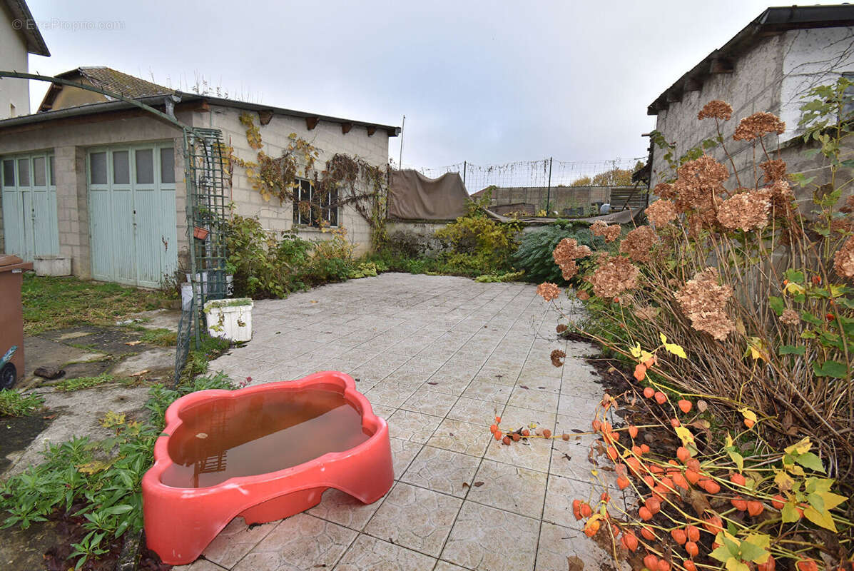 Maison à VENDEUVRE-SUR-BARSE