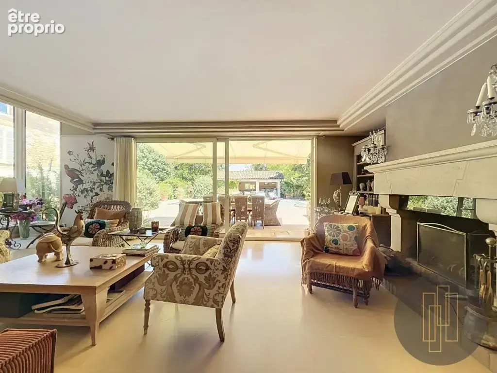 MORANCE DEMEURE 400m² sur un parc de 4453M² - - photo 6