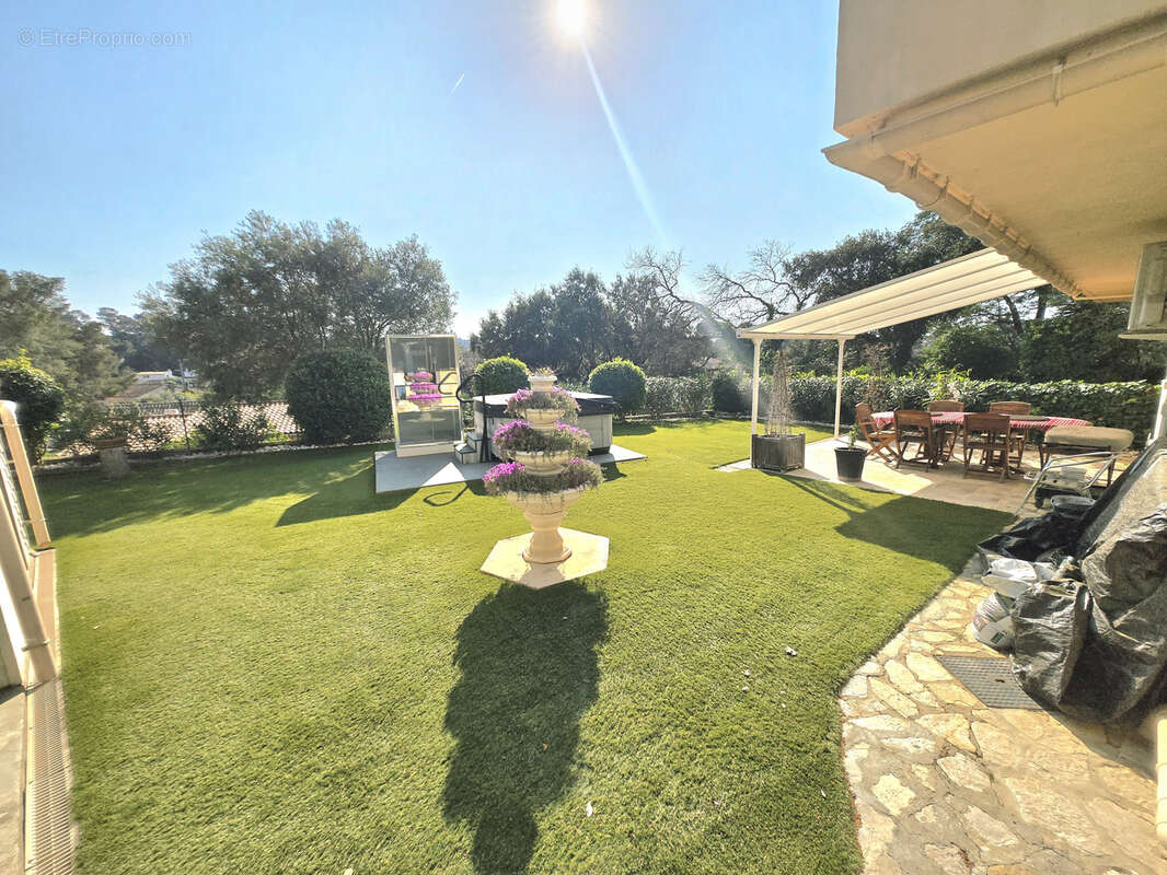La seyne sur mer - villa en 2 appartements - photo 2