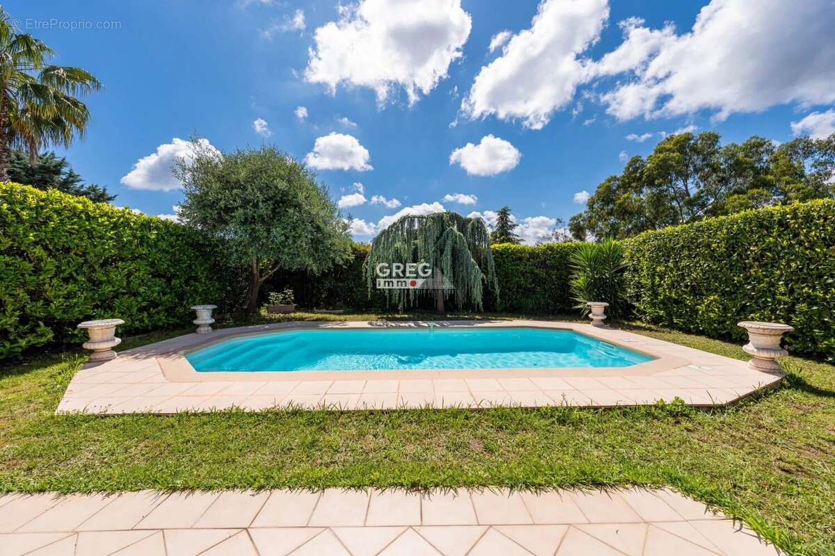 Maison à VILLENEUVE-LOUBET