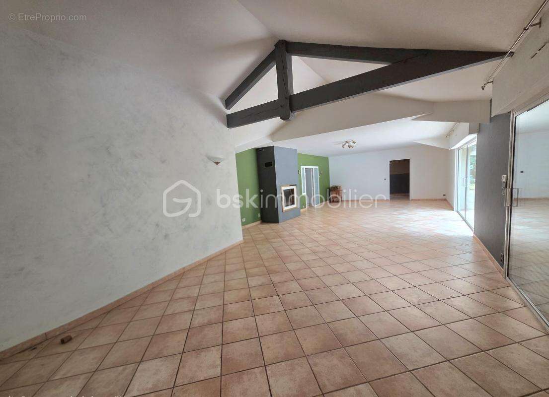 Propriété d'exception de 295 m² sur 39 294 m² – Herm (40990) - photo 5