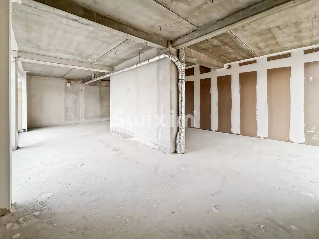 Commerce à PIERRELATTE