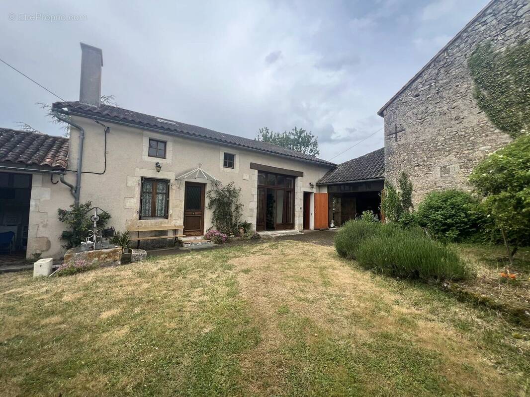 Maison à VALDIVIENNE
