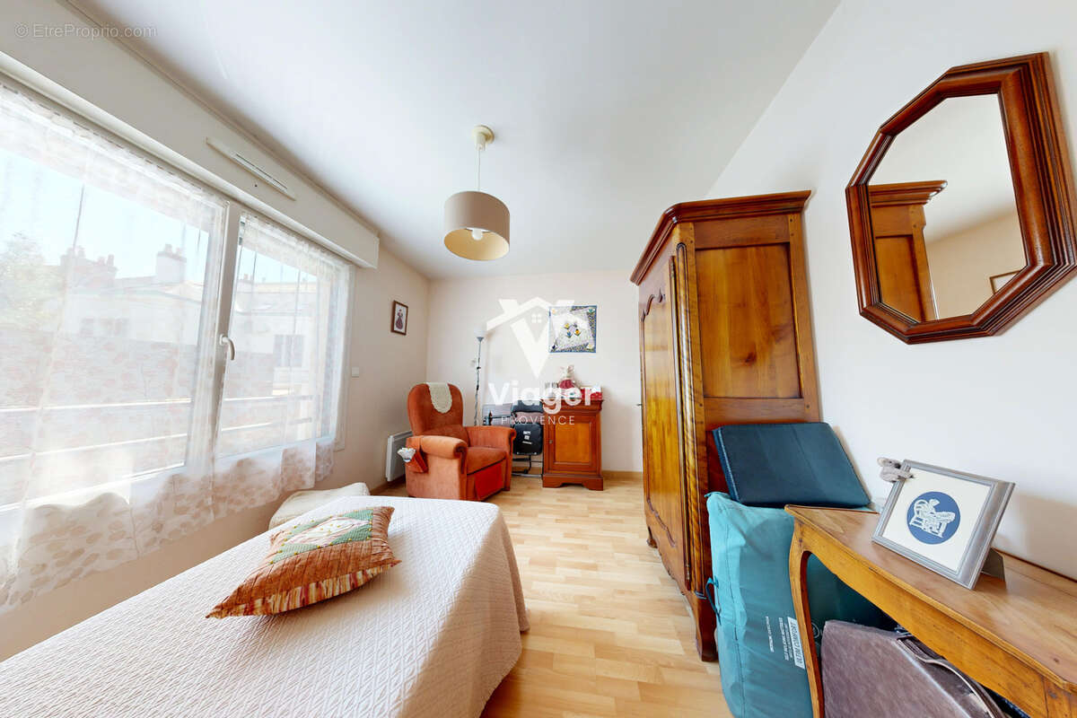 Viager libre loué à Angers - T2 59,60 m2 avec balcon et garage - photo 12
