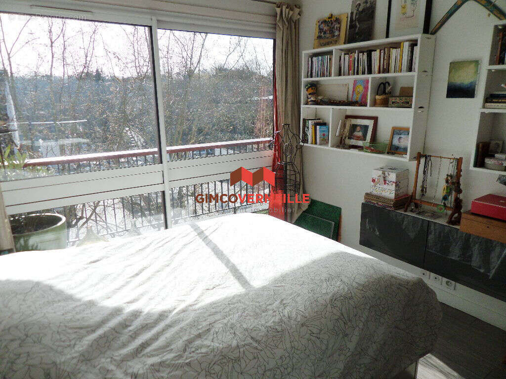 Appartement à LA CELLE-SAINT-CLOUD