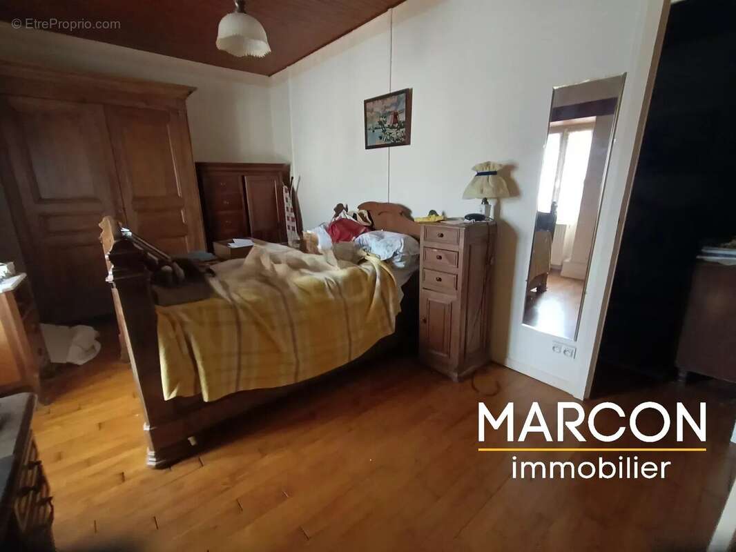 Maison à LE DONZEIL