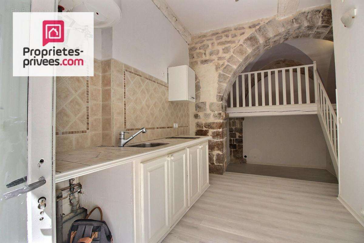 Appartement à LORGUES