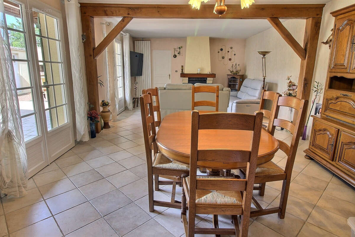 Maison à SAINT-PREST
