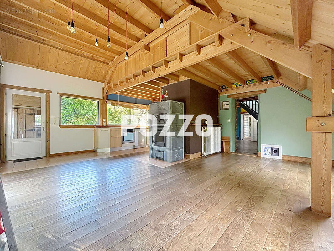 Maison à SAINT-PLANCHERS