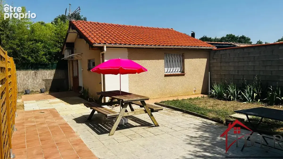 Maison à BEAUZELLE
