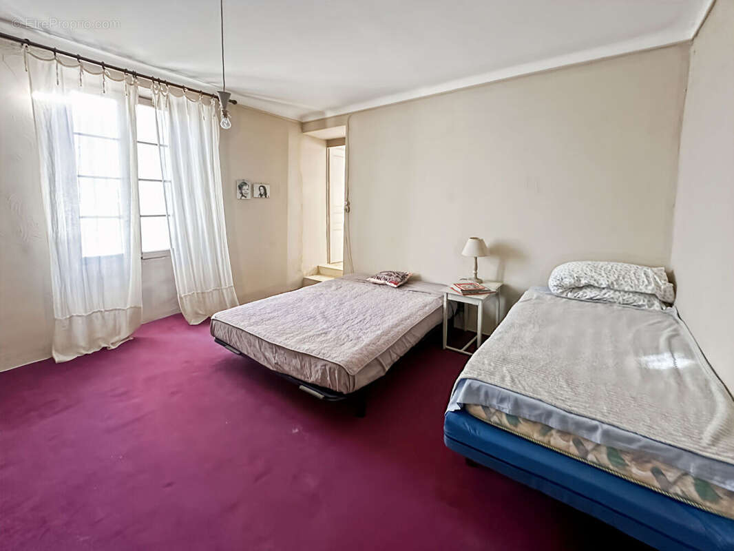 Maison à CHATEAURENARD