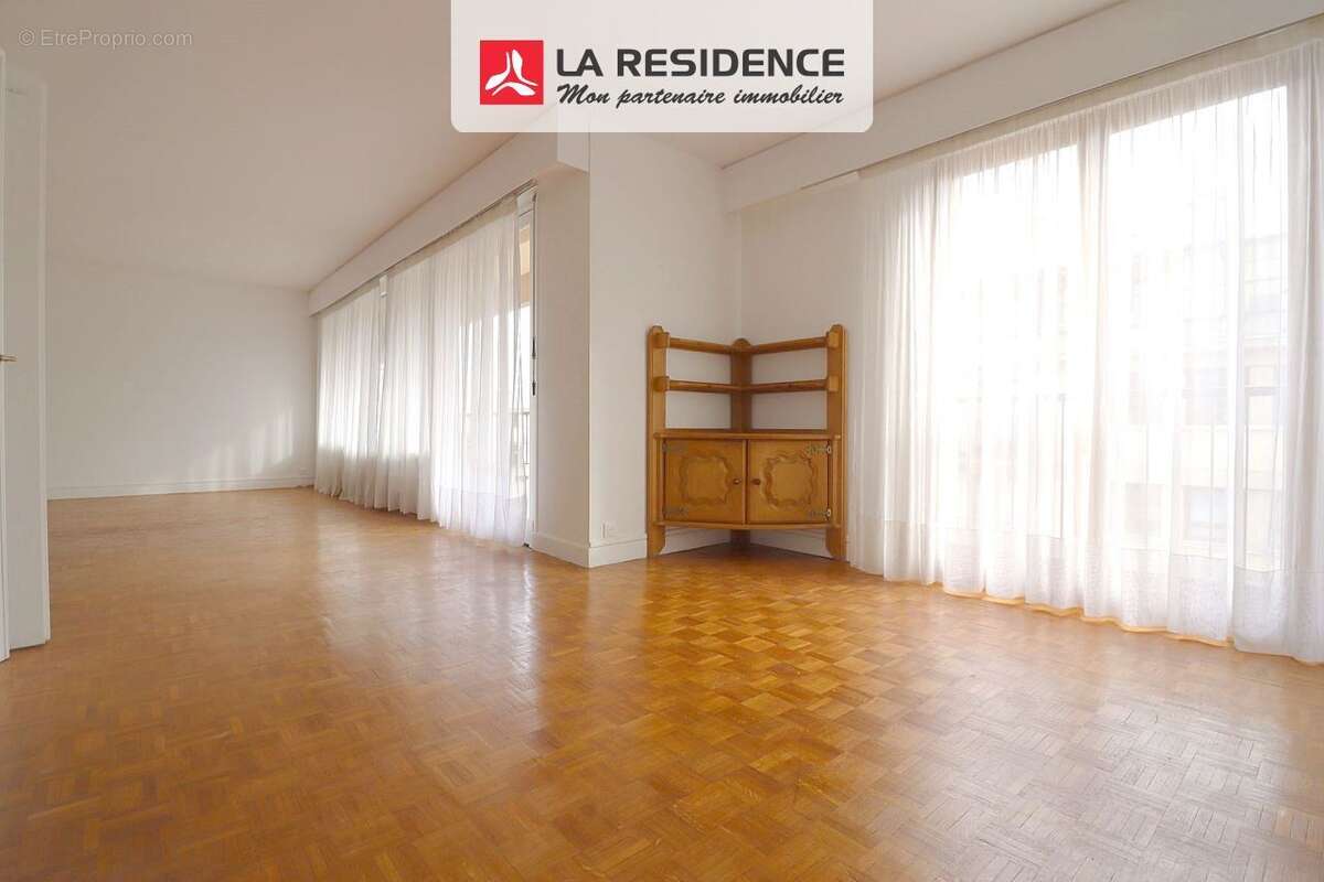 Appartement à VERSAILLES