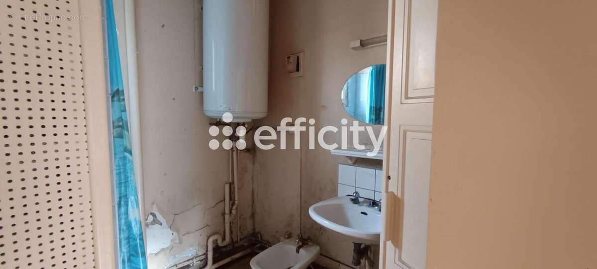 Appartement à LA MONNERIE-LE-MONTEL