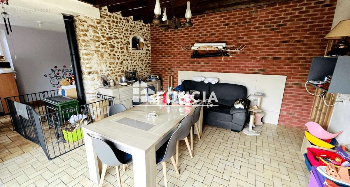 Maison à LA CHAPELLE-SAINT-REMY