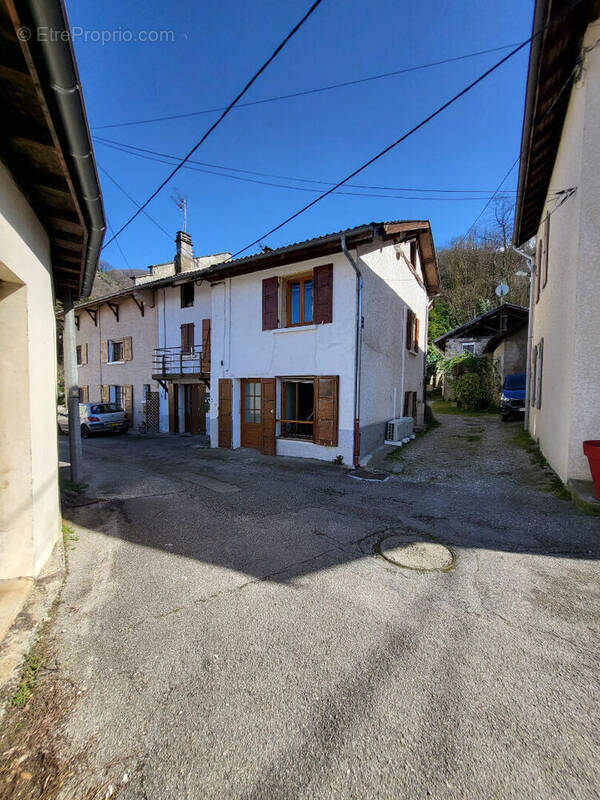 Appartement à FROGES