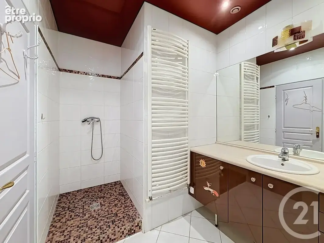 Appartement 3 pièces 74 m² à vendre à Lyon-7e (69007) - photo 7