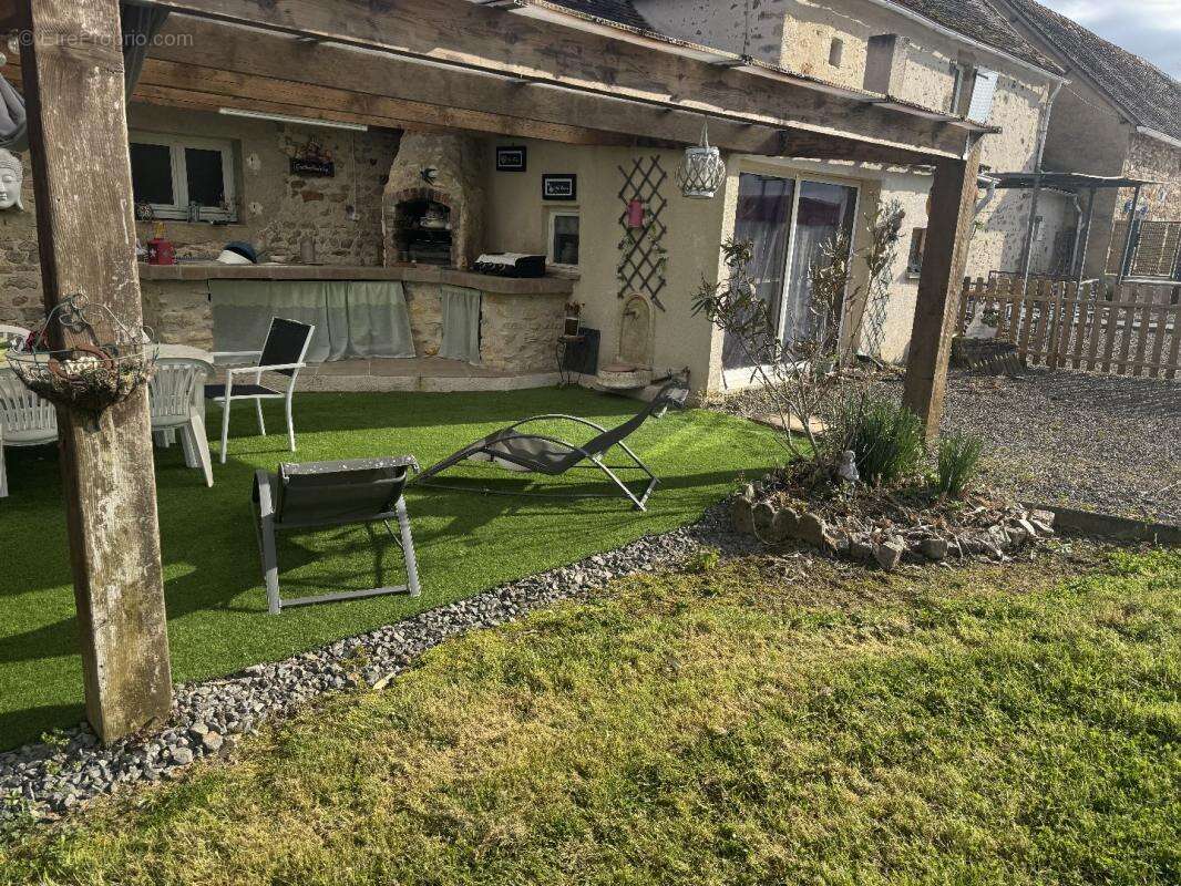 Maison à LIGNAC