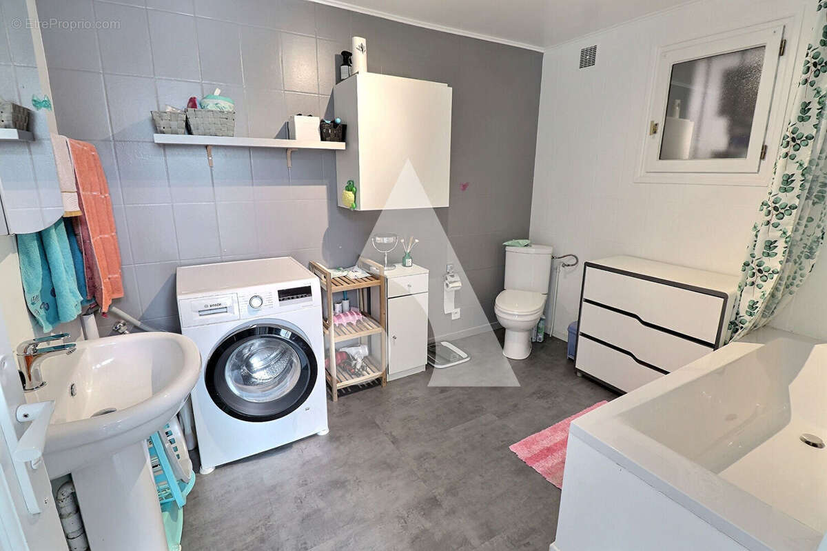 Maison à MERY-SUR-OISE