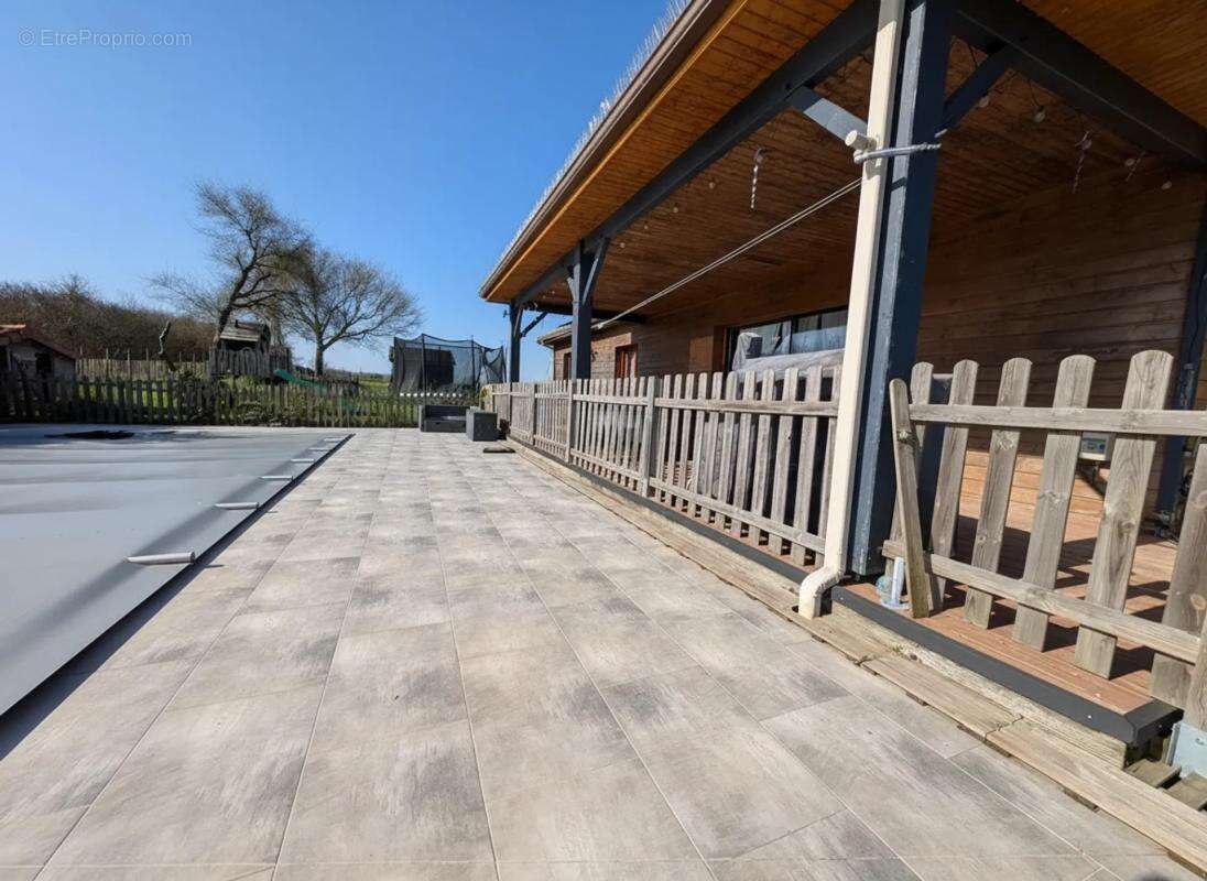 Maison à AUSSAC-VADALLE